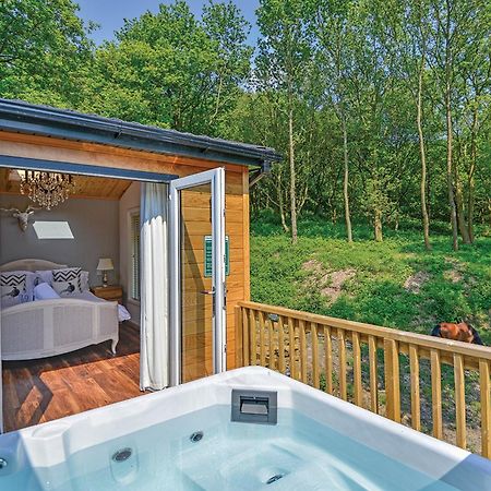Charlesworth Lodges جلوسوب المظهر الخارجي الصورة